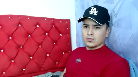 Snapshot of angels_0001 chatting on 12-18-24, 07:36 angels_0001 online show from 12-18-24, 07:36