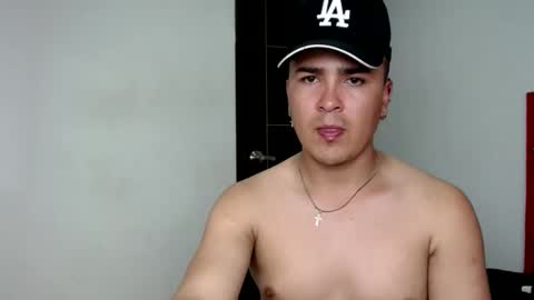 Snapshot of angels_0001 chatting on 02-06-25, 08:45 angels_0001 online show from 02-06-25, 08:45