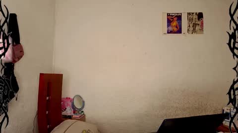 Snapshot of angelsdustxxx chatting on 12-05-24, 08:55 online show from 12-05-24, 08:55
