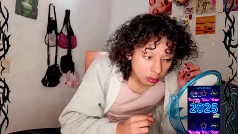 Snapshot of angelsdustxxx chatting on 01-05-25, 02:27 online show from 01-05-25, 02:27