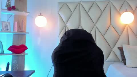Snapshot of angelswets chatting on 04-23-26, 02:41 ANGIE online show from 04-23-26, 02:41