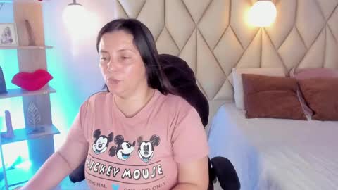 Snapshot of angelswets chatting on 06-02-26, 02:08 ANGIE online show from 06-02-26, 02:08