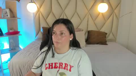 Snapshot of angelswets chatting on 06-30-26, 02:18 ANGIE online show from 06-30-26, 02:18