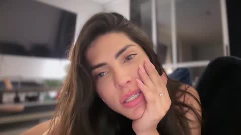 Angel Turned   online show from 10-10-25, 09:08