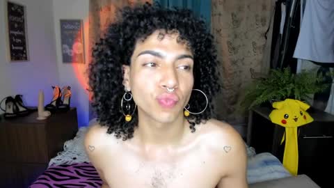 Snapshot of angelwhitte chatting on 04-19-26, 10:12 angelwhitte online show from 04-19-26, 10:12