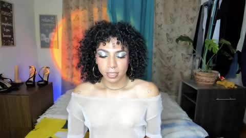 Snapshot of angelwhitte chatting on 04-28-26, 02:27 angelwhitte online show from 04-28-26, 02:27