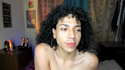 Snapshot of angelwhitte chatting on 05-12-26, 06:32 angelwhitte online show from 05-12-26, 06:32