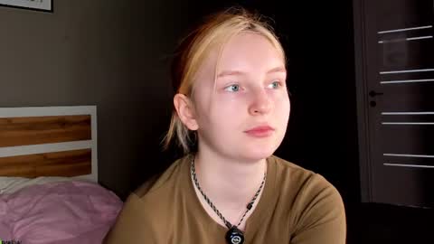 angelwise online show from 07-10-26, 03:11