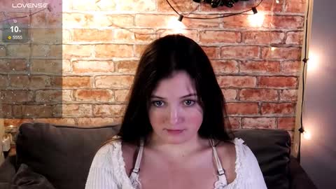 Snapshot of angely_lilly chatting on 11-26-25, 08:37 Lilly online show from 11-26-25, 08:37