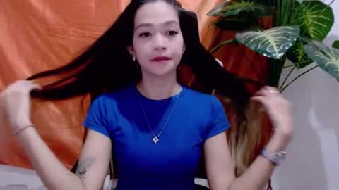 Snapshot of angelyn_slim chatting on 05-27-26, 09:01 angelyn_slim online show from 05-27-26, 09:01
