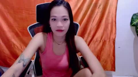 Snapshot of angelyn_slim chatting on 06-23-26, 04:10 angelyn_slim online show from 06-23-26, 04:10