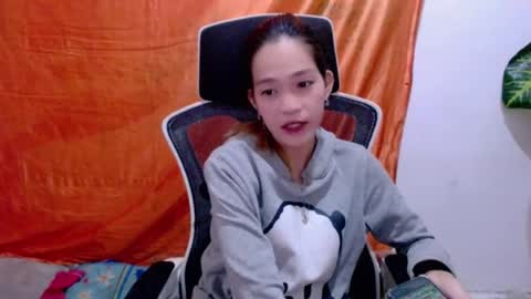 Snapshot of angelyn_slim chatting on 07-23-26, 12:03 angelyn_slim online show from 07-23-26, 12:03