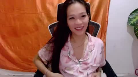 Snapshot of angelyn_slim chatting on 07-27-26, 08:05 angelyn_slim online show from 07-27-26, 08:05