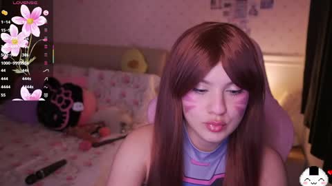 Snapshot of angelytaxx chatting on 05-15-26, 06:20 Angel online show from 05-15-26, 06:20