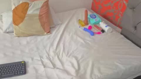 angi_lozano online show from 11-27-25, 11:12