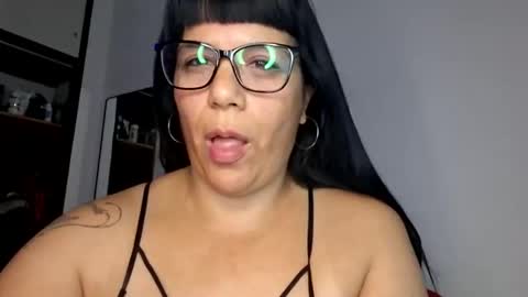 Snapshot of angie0724 chatting on 02-14-26, 01:41 Angie0724 online show from 02-14-26, 01:41