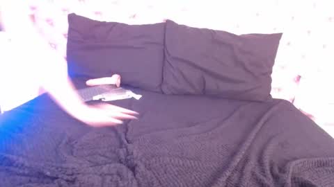 Snapshot of angie99_gh chatting on 03-04-25, 04:27 Angie online show from 03-04-25, 04:27