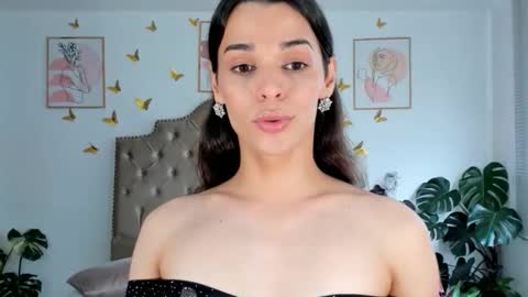 Anabella online show from 04-16-26, 05:36