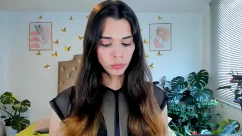 Snapshot of angie_modelo chatting on 05-12-26, 06:27 Anabella online show from 05-12-26, 06:27