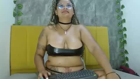 Snapshot of angiekatrinacm101 chatting on 02-17-26, 11:29 angiekatrinacm101 online show from 02-17-26, 11:29