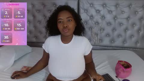 angiellam online show from 10-19-25, 01:56