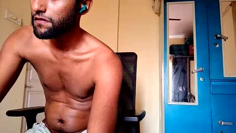 Snapshot of angryagent198 chatting on 02-21-26, 05:41 Tutu22 online show from 02-21-26, 05:41