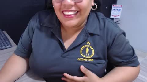 Snapshot of angy_ro12 chatting on 01-17-26, 07:50 angy online show from 01-17-26, 07:50