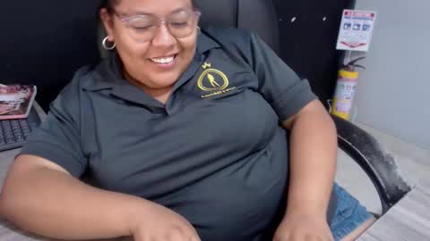 Snapshot of angy_ro12 chatting on 02-18-26, 08:38 angy online show from 02-18-26, 08:38