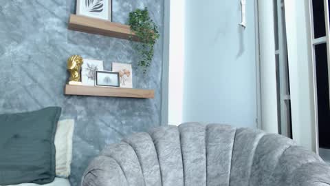     online show from 11-23-25, 07:13