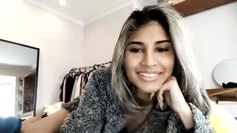 anisha online show from 02-12-25, 10:24