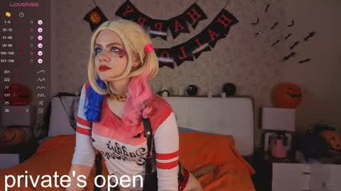 Alice online show from 10-31-25, 02:18