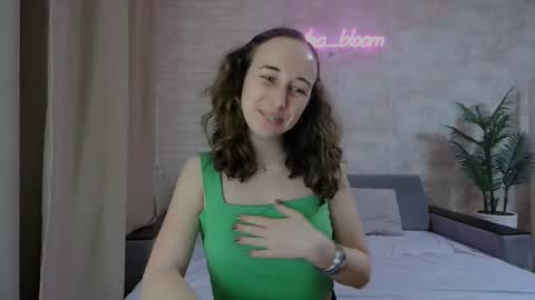 anikabloom online show from 01-17-25, 04:06