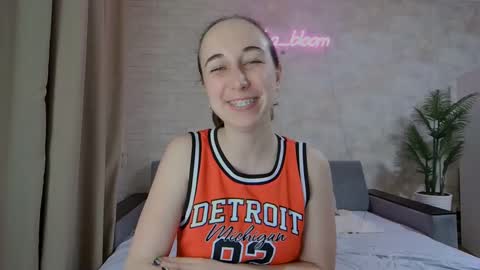 anikabloom online show from 02-13-25, 04:54