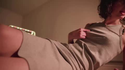 Snapshot of anise_rose chatting on 01-04-25, 07:23 Anise online show from 01-04-25, 07:23