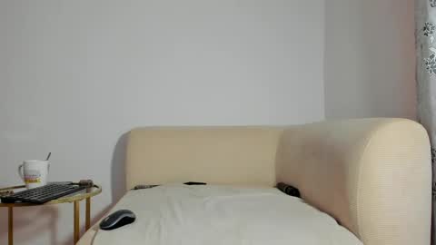 Snapshot of anisialuna_ chatting on 05-14-26, 05:36 Luna online show from 05-14-26, 05:36
