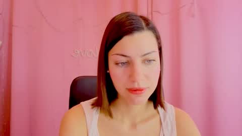 Snapshot of aniskyy chatting on 02-08-26, 03:48 Anni online show from 02-08-26, 03:48