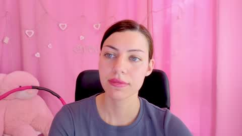 Snapshot of aniskyy chatting on 06-08-26, 03:12 Anni online show from 06-08-26, 03:12