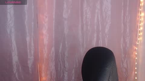 Snapshot of anita23_ chatting on 06-19-26, 01:32 ANITTA online show from 06-19-26, 01:32