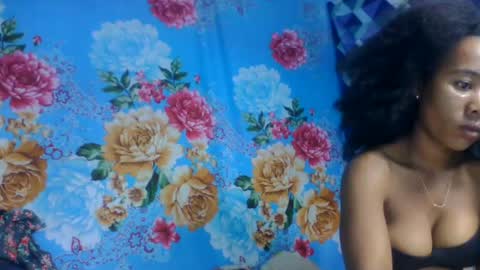 Snapshot of anitaazzh chatting on 06-14-26, 02:30 anitaazzh online show from 06-14-26, 02:30