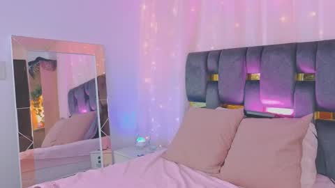 anitaglow online show from 11-11-25, 10:43