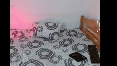 Snapshot of anitaturnerr chatting on 02-10-25, 02:19 anitaturnerr online show from 02-10-25, 02:19