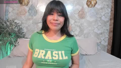 anittacaramelo online show from 04-12-26, 05:51