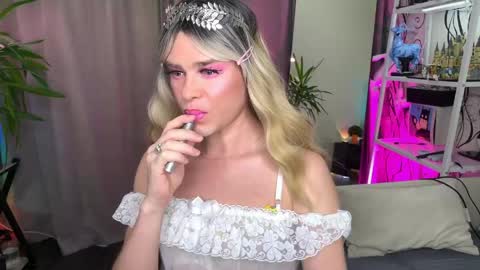 anjalin_sososok online show from 05-20-26, 08:31