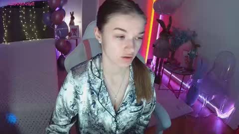 ann_woood online show from 03-23-26, 07:01