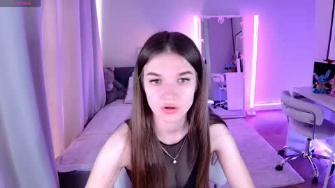 ann_woood online show from 05-04-26, 06:31