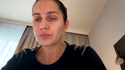 Anna online show from 11-08-25, 07:41