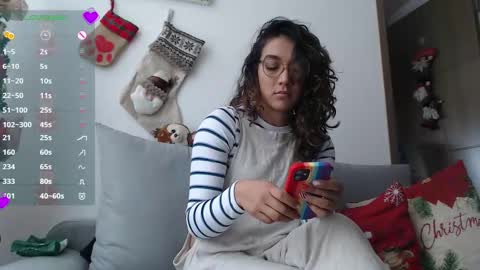 Snapshot of anna_dlove_cam chatting on 12-23-24, 02:50 Anna online show from 12-23-24, 02:50