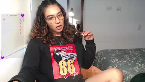 Snapshot of anna_dlove_cam chatting on 01-15-25, 06:19 Anna online show from 01-15-25, 06:19