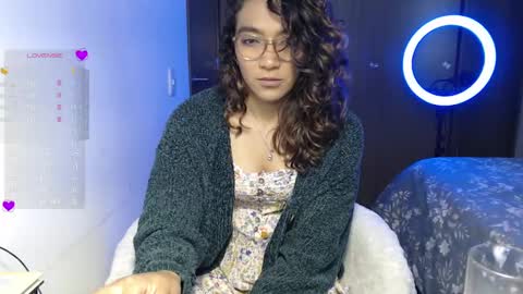 Snapshot of anna_dlove_cam chatting on 02-10-25, 03:42 Anna online show from 02-10-25, 03:42