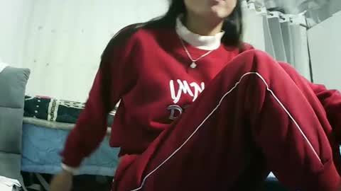 anna_ellen22 online show from 12-05-25, 12:14